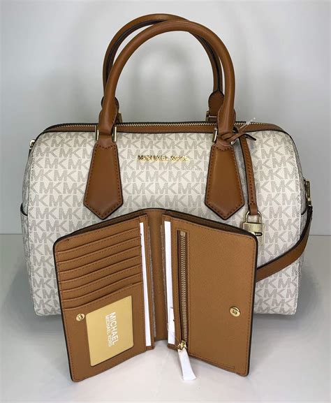 Michael Kors Hayes Vanilla Acorn Large Duffle Bag 